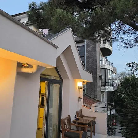 Domin Apartment, Golem, Durres ゴーレム